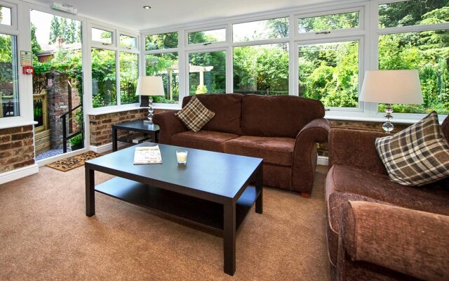 Cheshire Hospitality Ltd T/A Lennox Lea Studios & Apartments