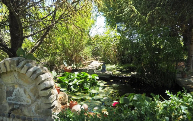 Cozy Vacation House With Pool, Vernegues