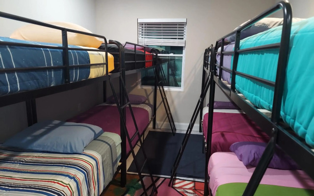 Nice house between two beaches.