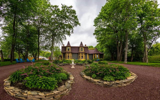 Rose Manor Inn B & B