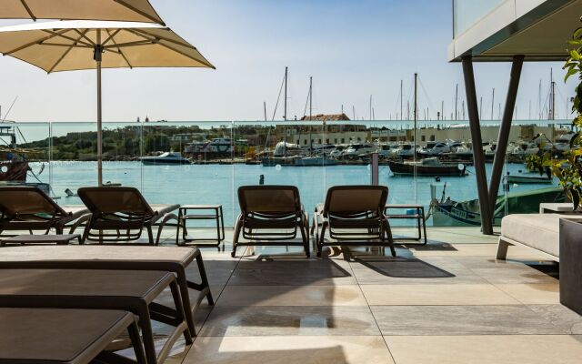 Strand Suites By Neu Collective
