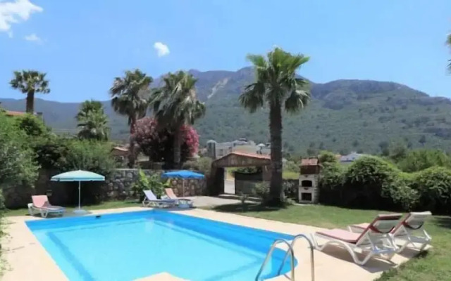 Villa XT15 by JoyLettings