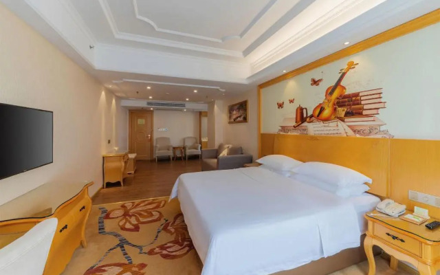 Vienna International Hotel (Huizhou Daya Bay Coastal Park Branch)