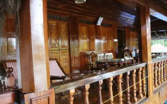 Malayalam Lake Resort