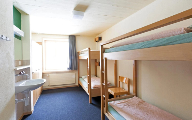 Youth Hostel St. Moritz – Guest Rooms – St. Moritz
