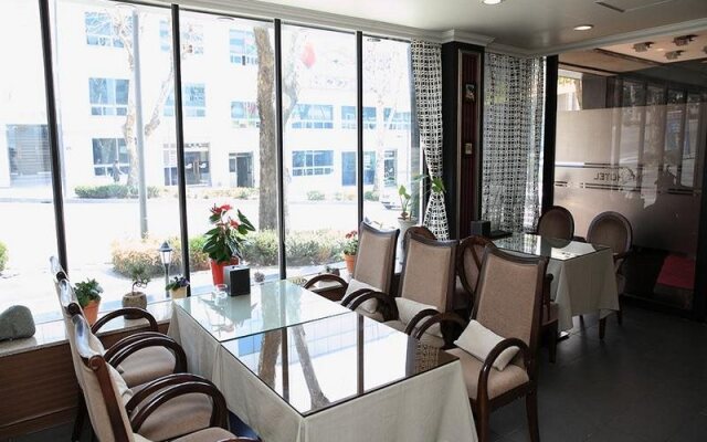 Goodstay IMT Hotel