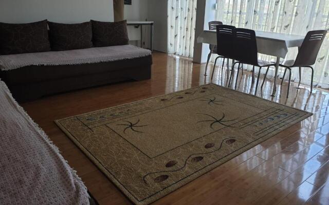 Lüx Living Apartment with 3 Rooms