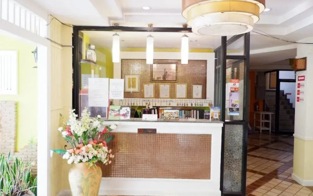 Rungnatee Place & Boutique Hotel