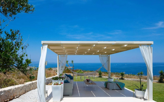 Villa Elias