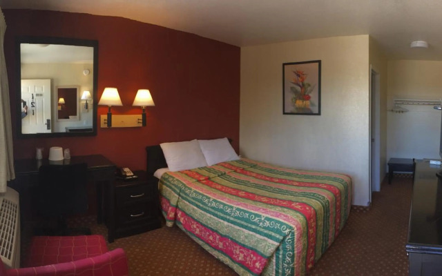 Hilltop Inn & Suites