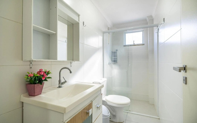 052 - Ótimo Custo Benefício na praia de Bombas