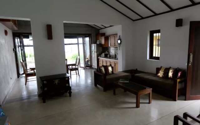 Rakuen Beach Villa
