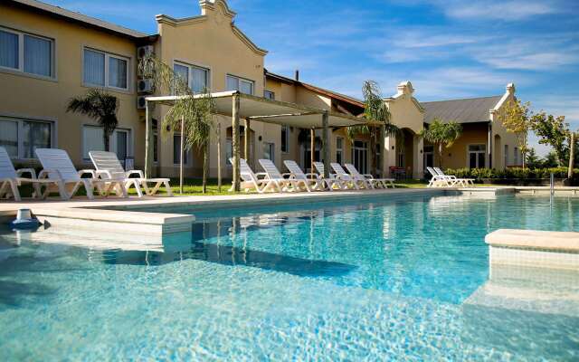 Howard Johnson By Wyndham Trenque Lauquen