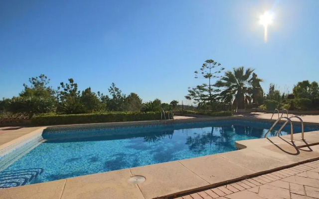 Private 4-bedroom Villa w/ Pool, Summer Kitchen & Expansive Living Space