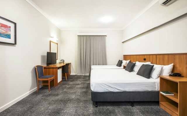 Metro Hotel Perth City