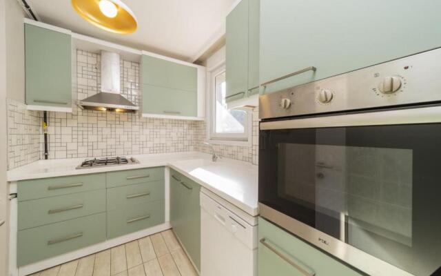 Cozy Flat with Balcony near Beach in Konyaalti