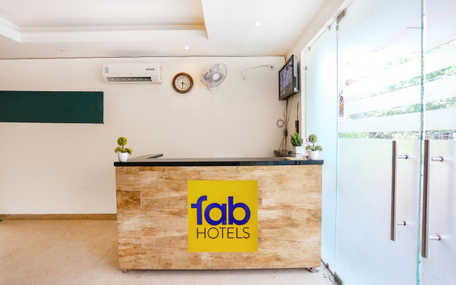 Fabhotel Royal Touch