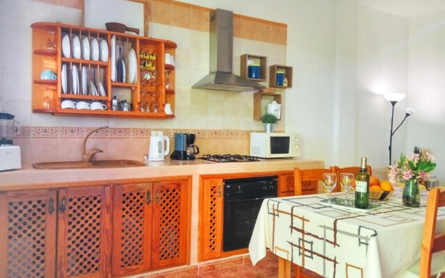 Apartment With 2 Bedrooms in Alojera, With Wifi