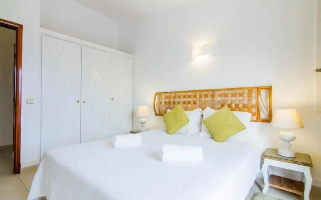 Villa 2, Great Spot Oura Beach, Albufeira