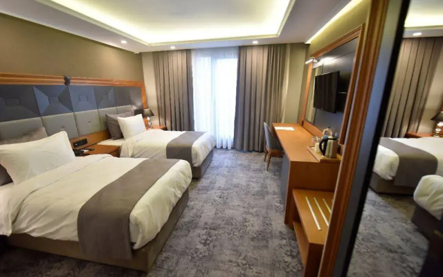 Four Seven Hotel