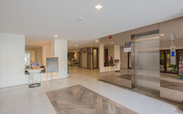 B2 Riverside Premier Resort