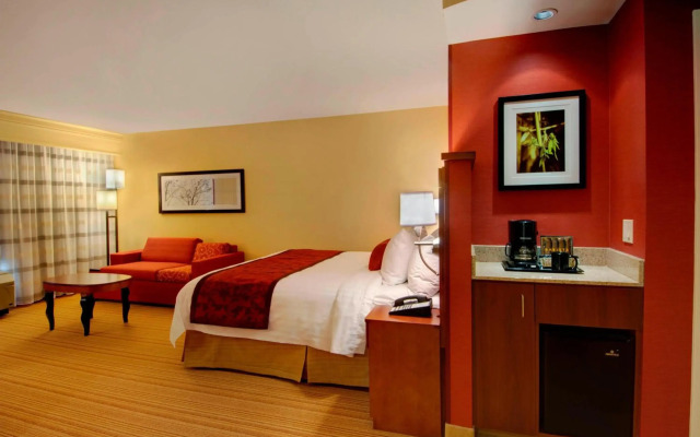 Courtyard by Marriott Madison East