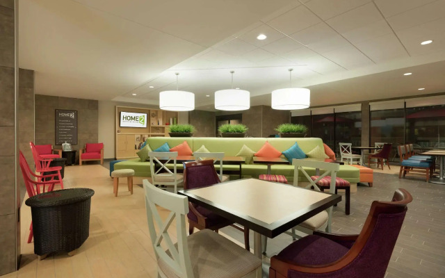 Home2 Suites by Hilton Milwaukee Airport