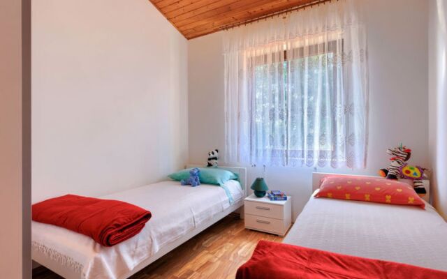 Apartment  Ana Vercana 28366