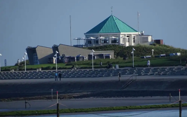 Appealing Apartment Near Town Center