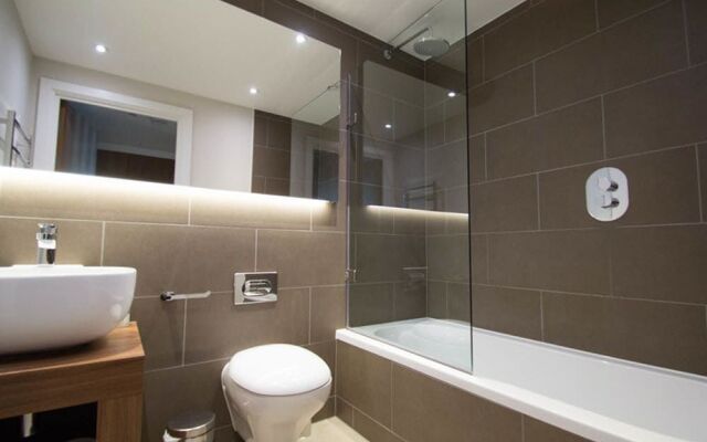 Saco Aldgate - One Commercial Street