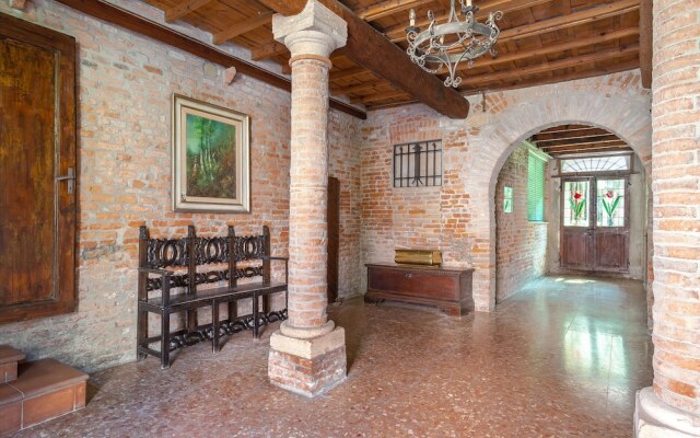 Exclusive Palazzo Schifanoia Apartment
