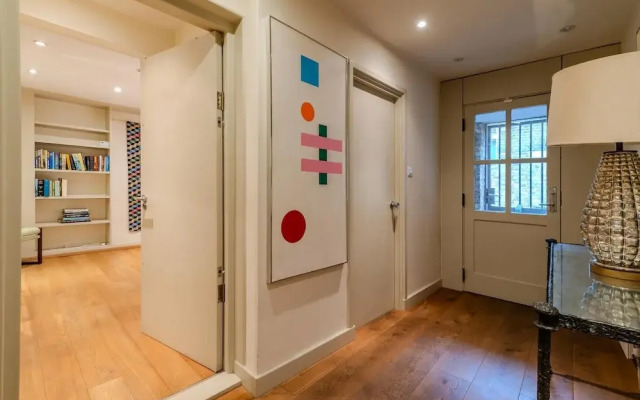 Beautiful Three Bedroom House in West London