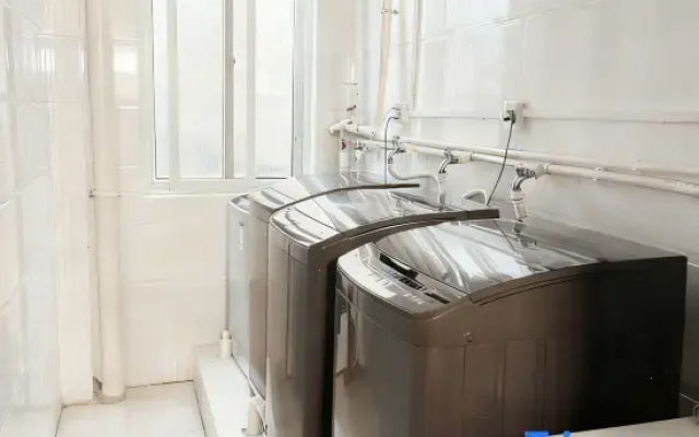 Nanyang Yanghong Hotel