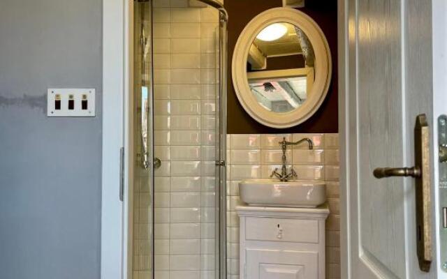 Lubenice-Rodinis Room and Apartment