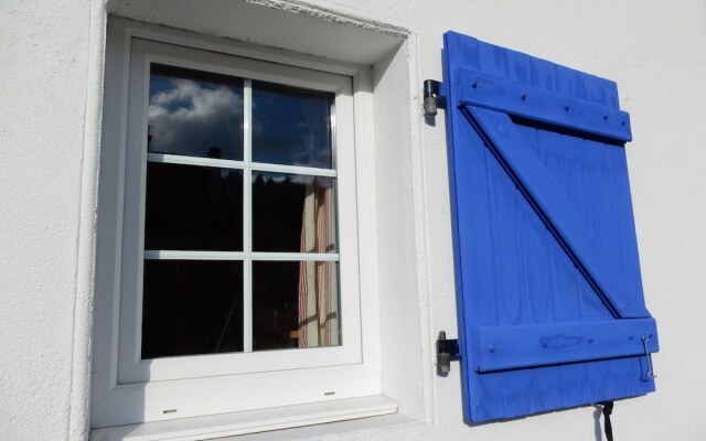 Cozy Home in Haut-du-them-château-lambert With Garden