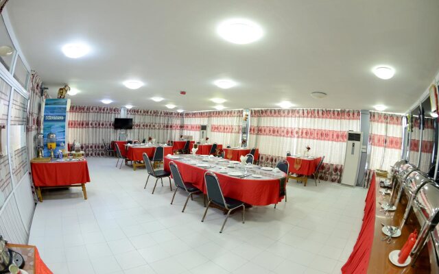 Royal Naung Yoe Hotel