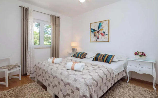 Impeccable 3-bed House in Supetar