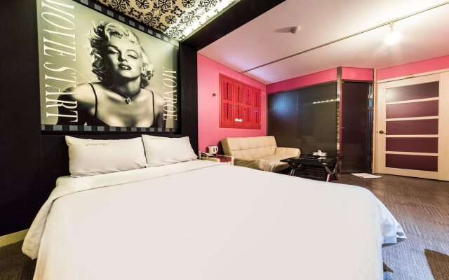 e-Hotel