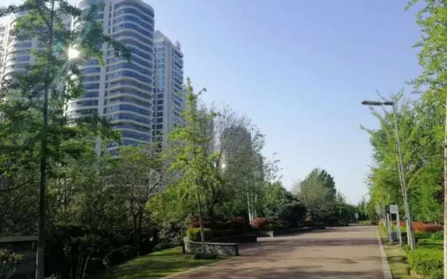 Poltton International Apartment Luohe