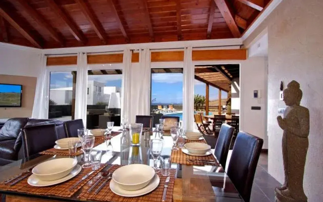 Villa in Puerto Calero, Lanzarote 101687
