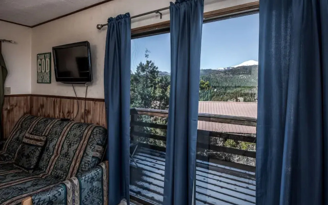 An Amazing View - Three Bedroom Cabin