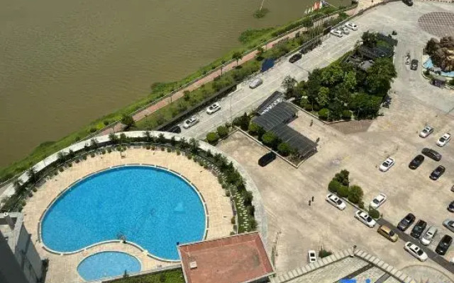 Galaxy International Holiday Hotel