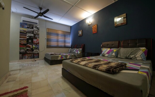 Rest & Relax 7 Room Ipoh Garden East
