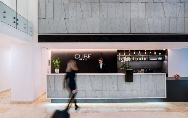 Hotel CUBE Prague