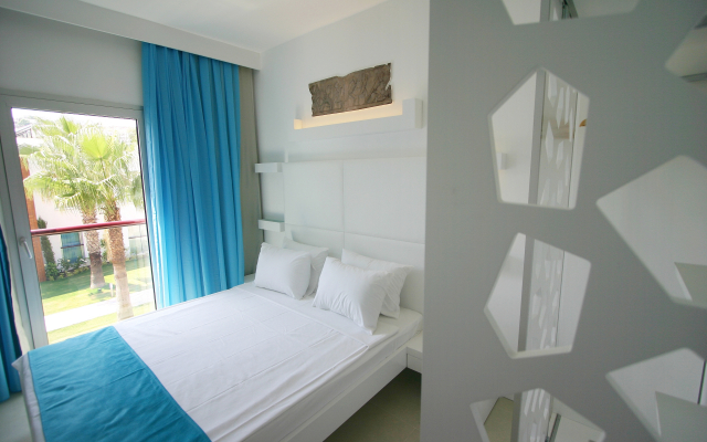 Costa Luvi Hotel