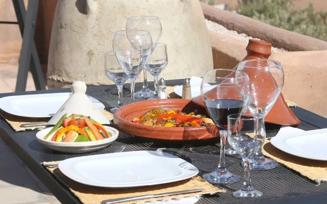 Shems Moon Lodge & Spa