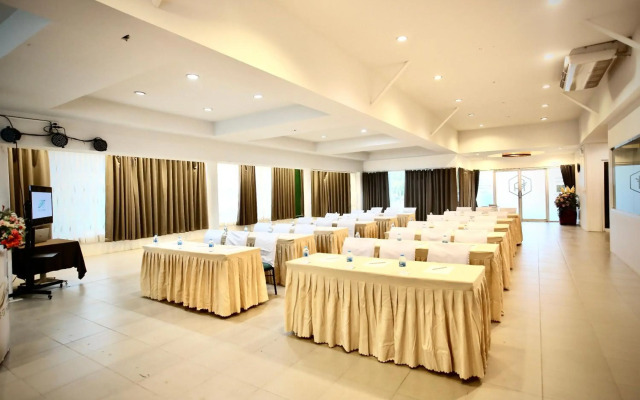 A-Te Chumphon Hotel