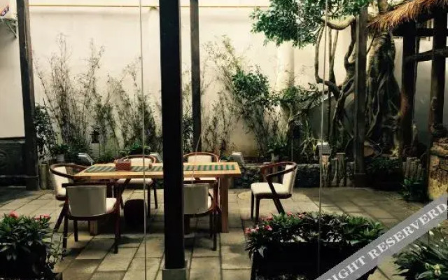 Enshi love Qingjiang hotel(Tujia daughter City store)
