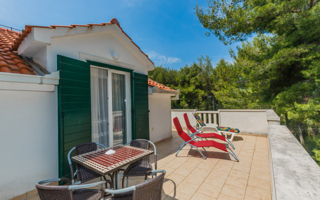 Holiday house Sanda - with pool : Mirca, Island Brac