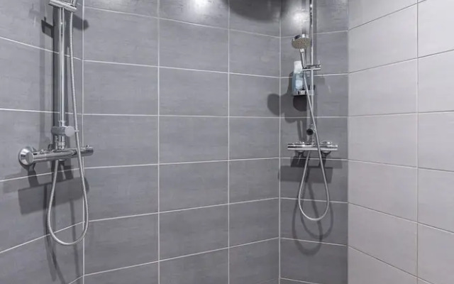 Peaceful 2BR Getaway Cabin at Riihivuori